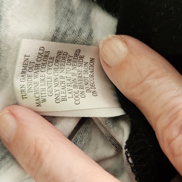 Almost Famous, Sz S, Black, White, Grey Zebra Print w RED Sequins on Heart - Picture 9 of 9